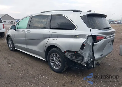 2022 Toyota Sienna Le z USA, uszkodzony, nr VIN 5TDKSKFC0NS049431